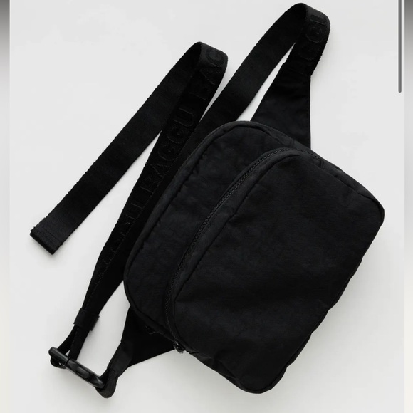 BAGGU Unisex Black Nylon Fanny Pack - Picture 12 of 15